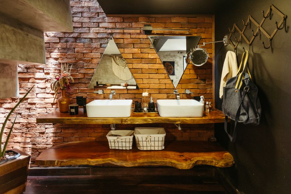 Kleurrijke stoffen en decoratieve manden voor bohemian gevoel. Kleurrijke stoffen en decoratieve manden voor bohemian gevoel.